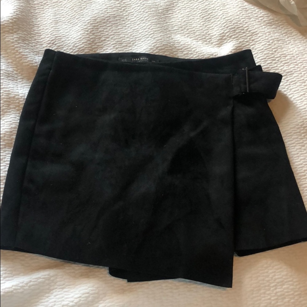 Zara black skort